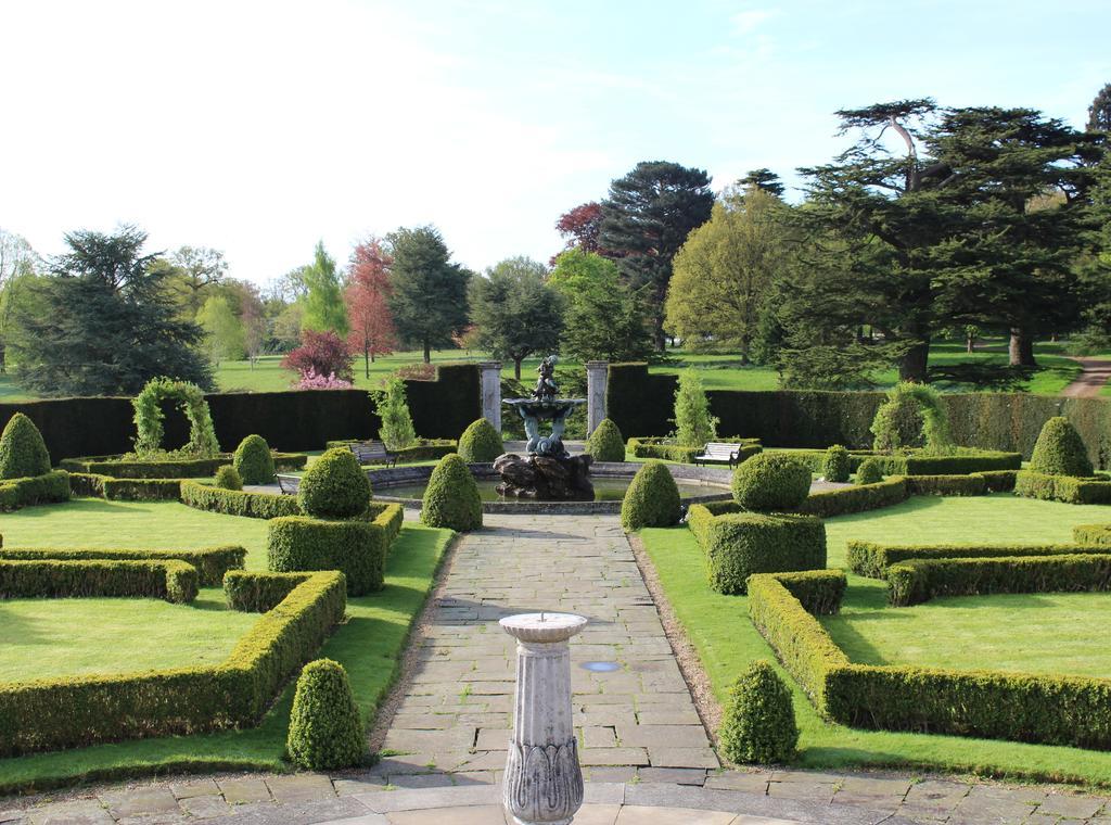 Luton Hoo Hotel, Golf And Spa Luton (Bedfordshire) Exterior foto The Italian Gardens