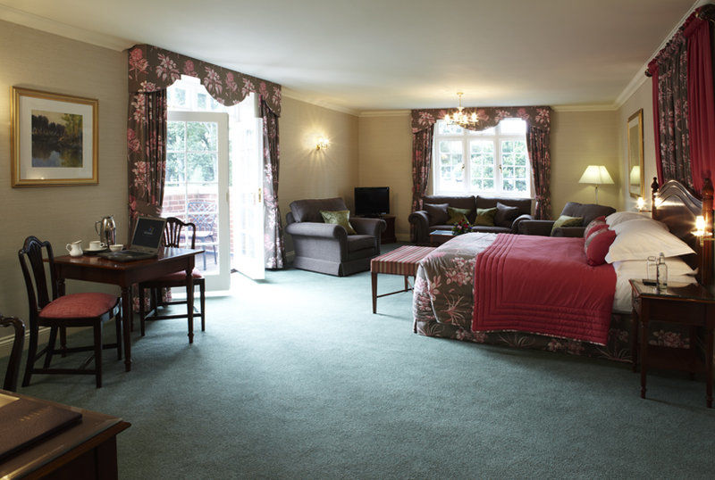 Luton Hoo Hotel, Golf And Spa Luton (Bedfordshire) Exterior foto A suite at the hotel