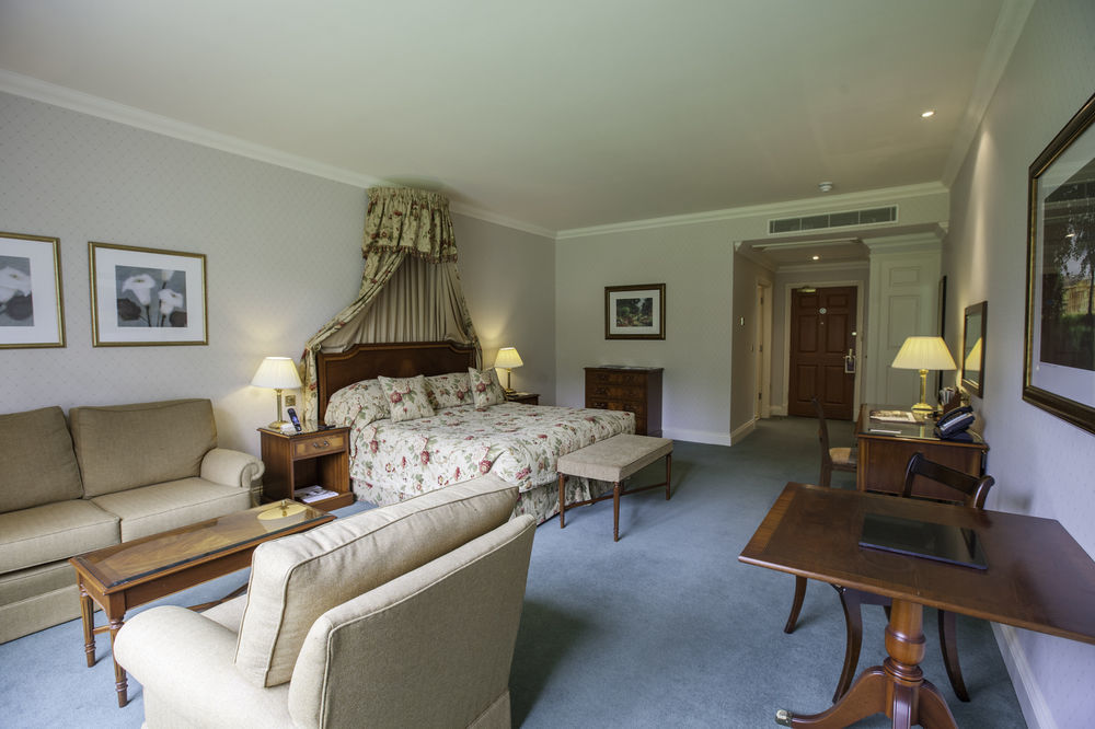Luton Hoo Hotel, Golf And Spa Luton (Bedfordshire) Exterior foto A room at the InterContinental London